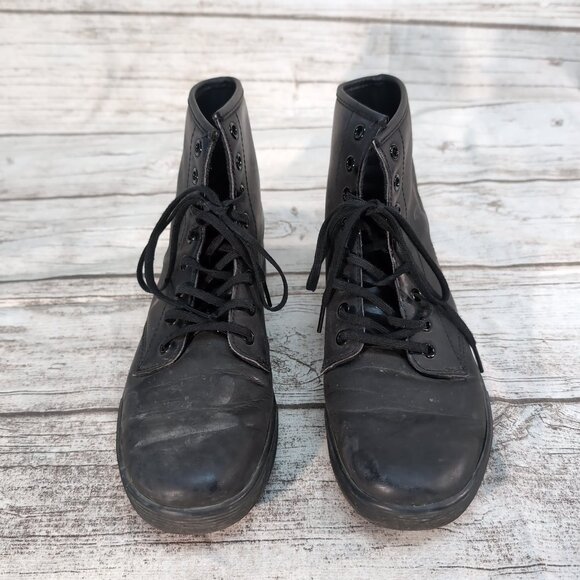Dr. Martens 1460 Black Leather Lace-Up Combat Boots – Women Size 8 US - Picture 1 of 9
